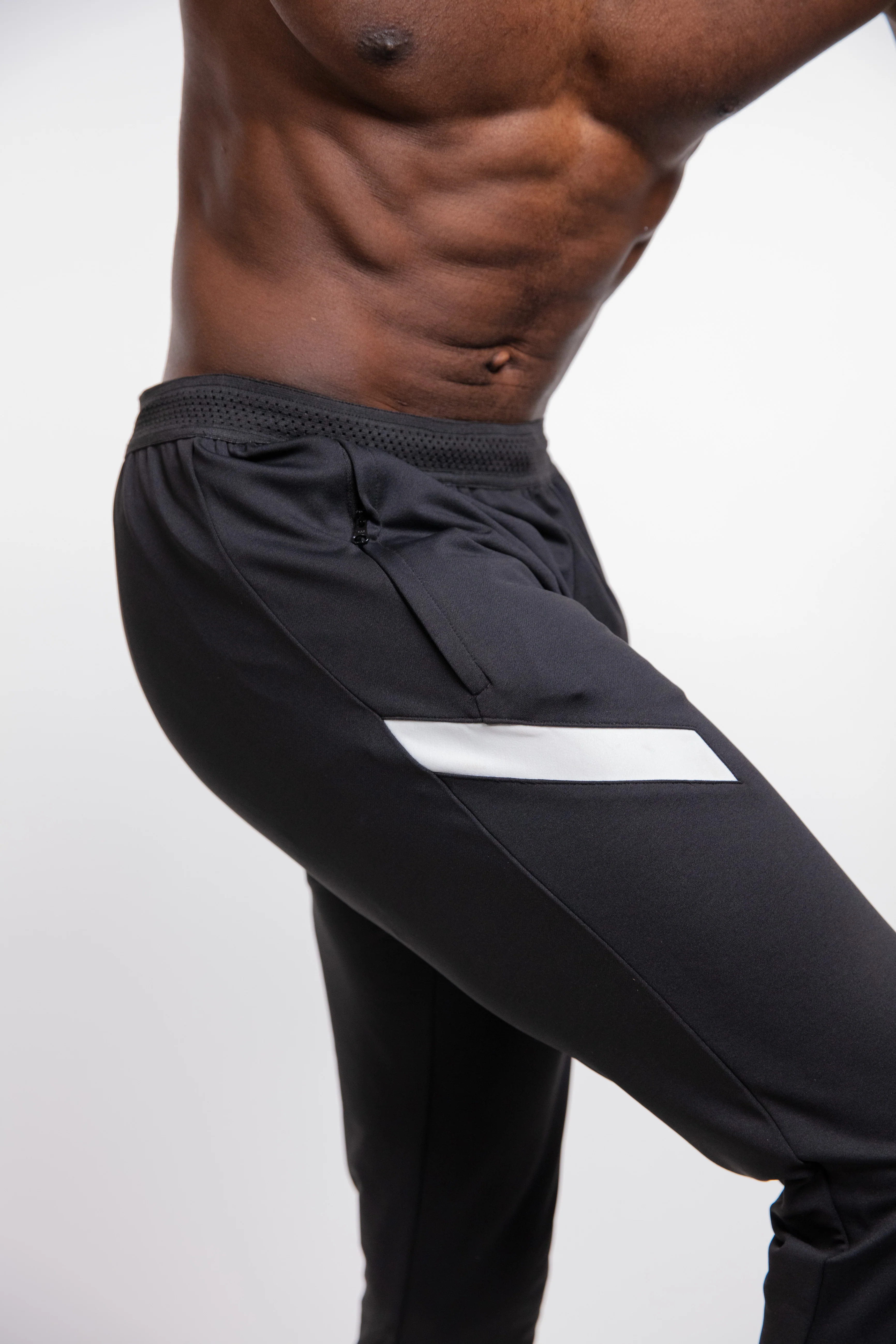 Elite Training Pant In Black & White - Image 7